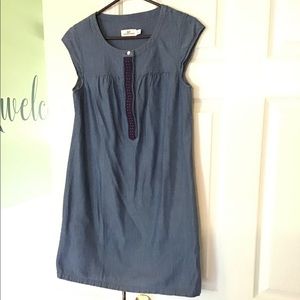 Vineyard Vines chambray/light denim dress